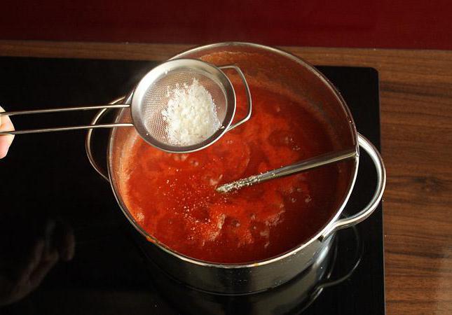 Рецепт кетчупу з крохмалем з помідор.