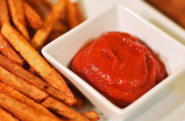Przepis na ketchup z skrobię w warunkach domowych.