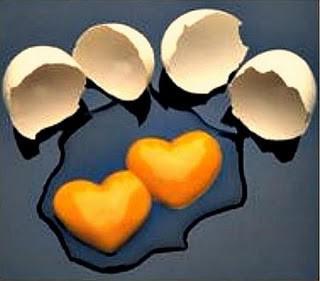 como cozinhar ovos mexidos no coração de salsichas