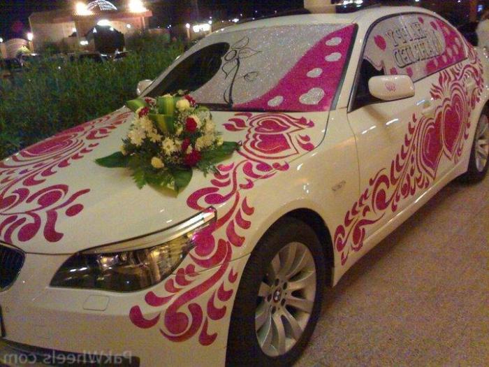 dekoracje ślubne samochodów