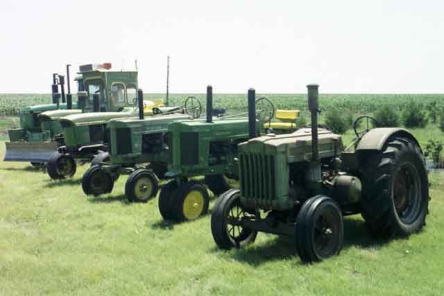 John Deere tractor specifications