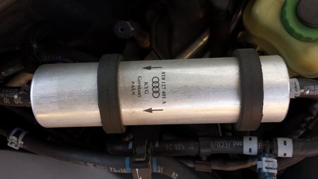 replace fuel filter Nissan