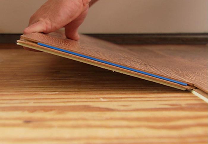 постелити ламінат на дерев'яний нерівна підлога