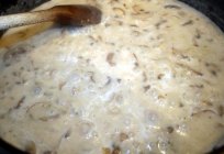 How to cook white mushrooms in sour cream in the pan