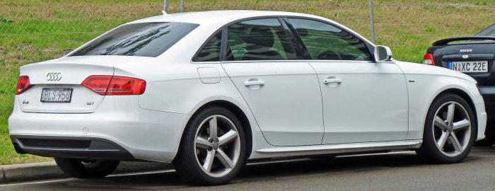 "Audi A4B8":レビ