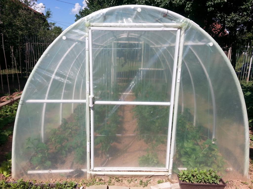 Greenhouse from PVC pipe DIY materials